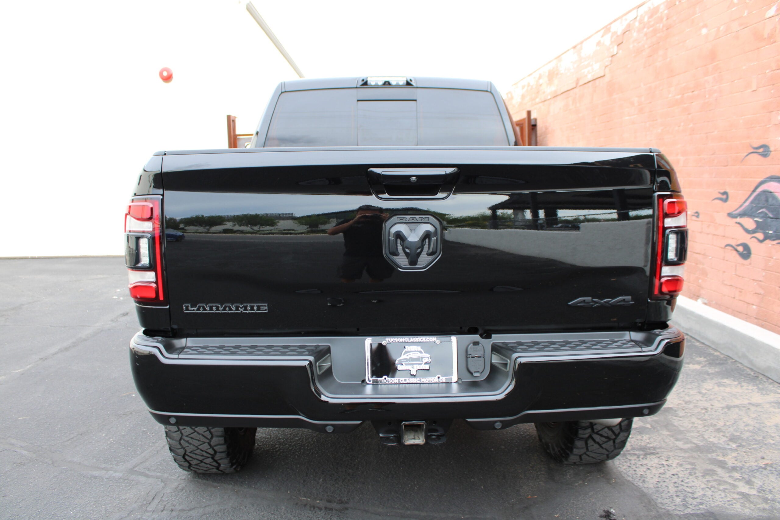 2020 Ram 3500 MEGACAB  HO Diesel Aisin 5″ Lift 42k miles