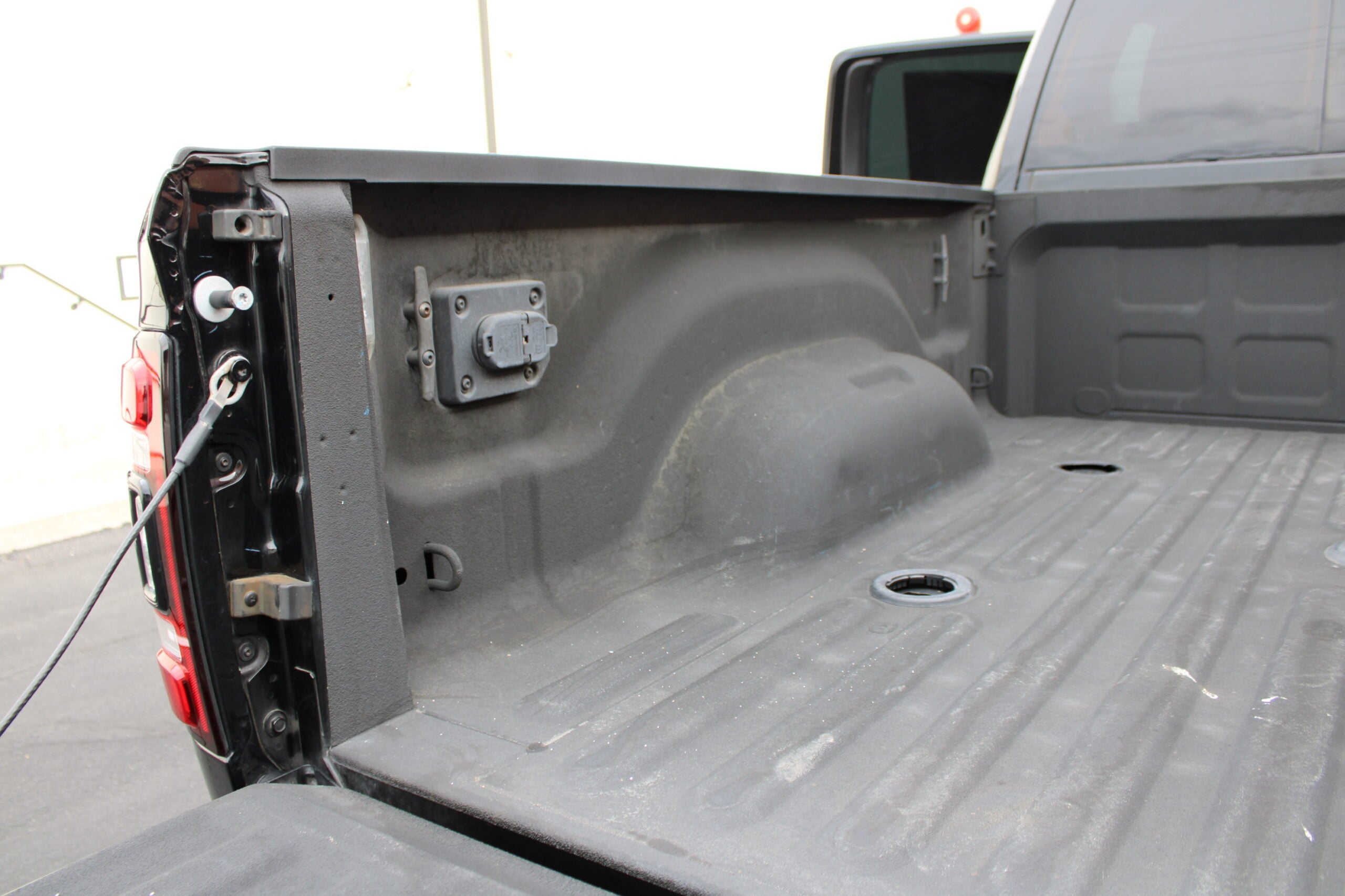 2020 Ram 3500 MEGACAB  HO Diesel Aisin 5″ Lift 42k miles