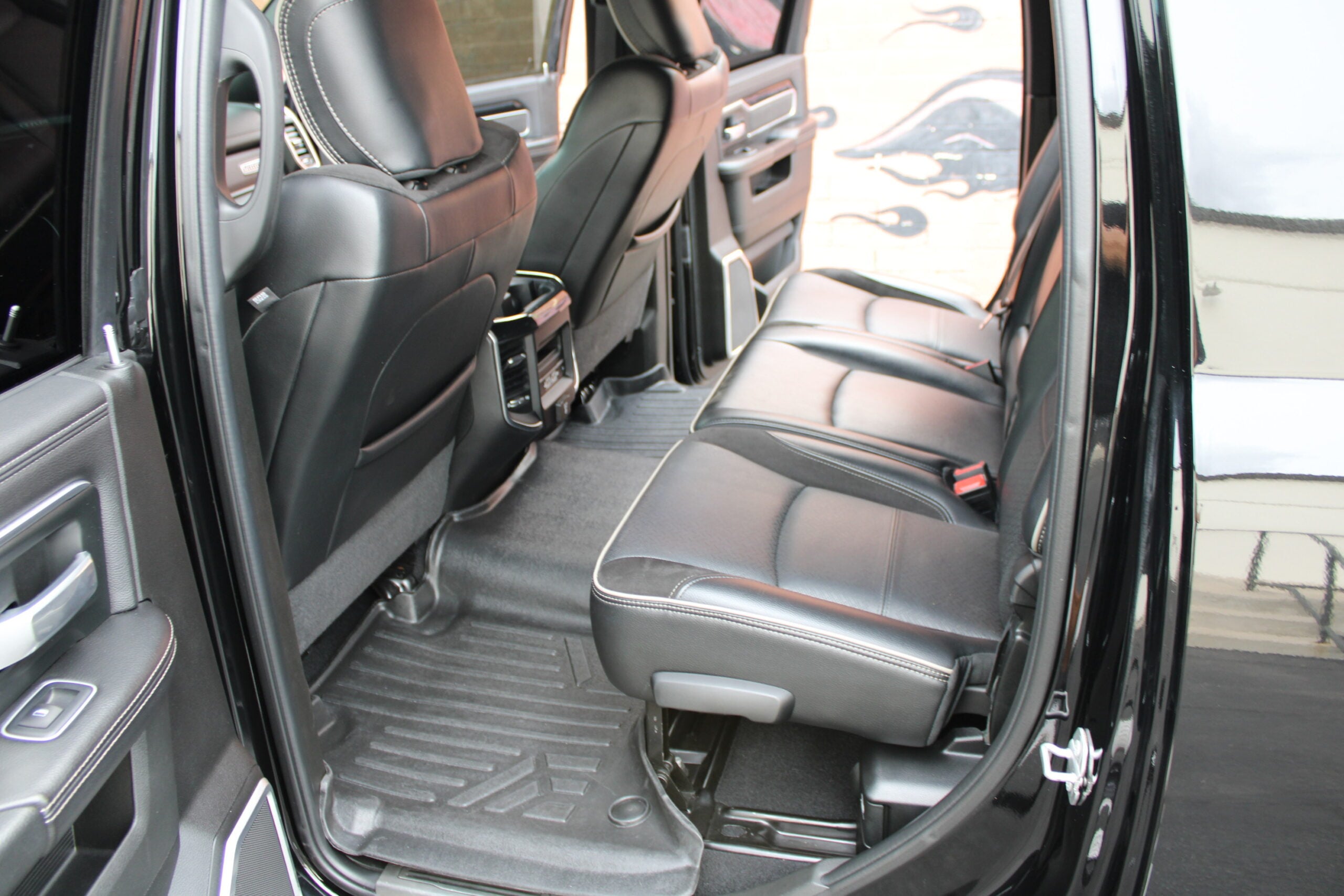 2020 Ram 3500 MEGACAB  HO Diesel Aisin 5″ Lift 42k miles
