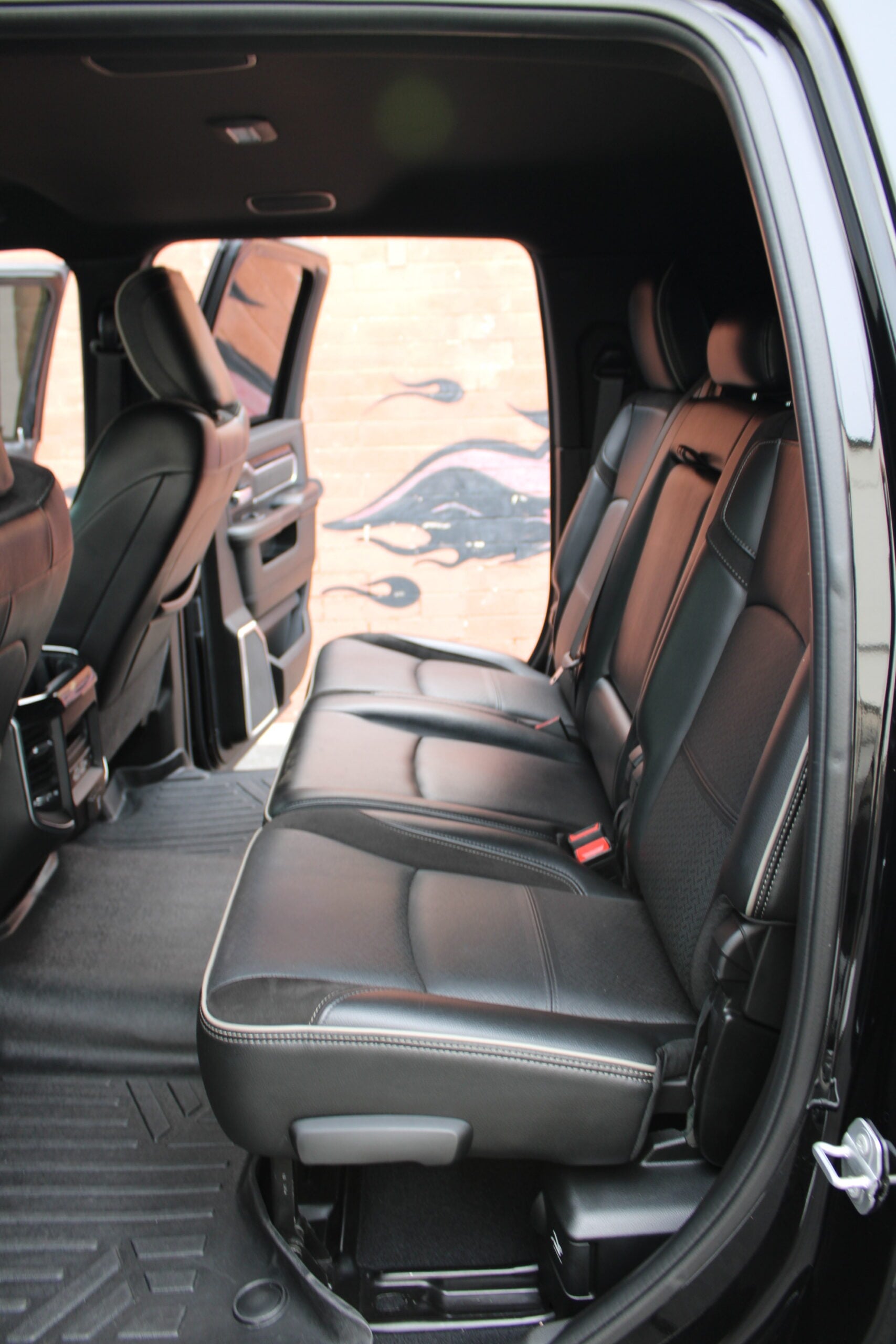 2020 Ram 3500 MEGACAB  HO Diesel Aisin 5″ Lift 42k miles