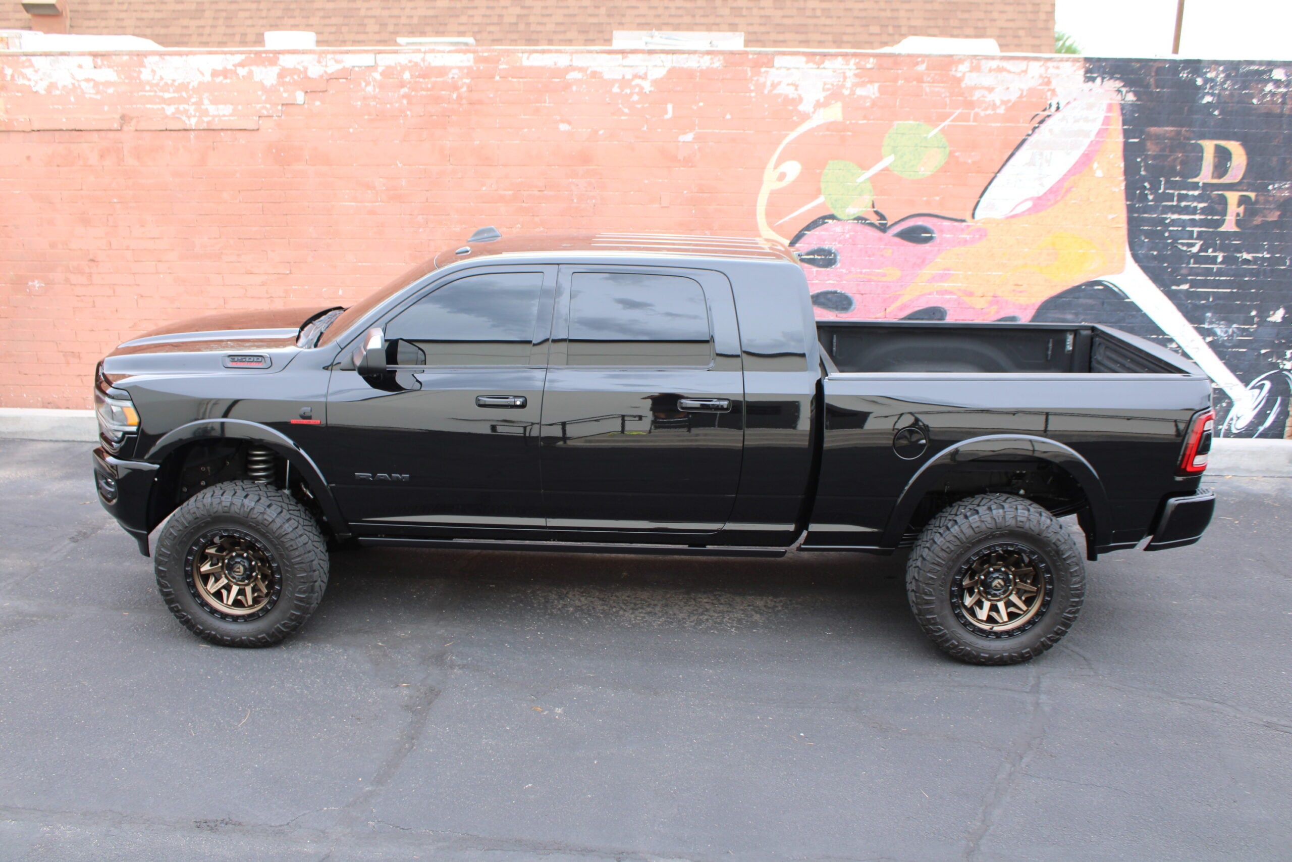 2020 Ram 3500 MEGACAB  HO Diesel Aisin 5″ Lift 42k miles