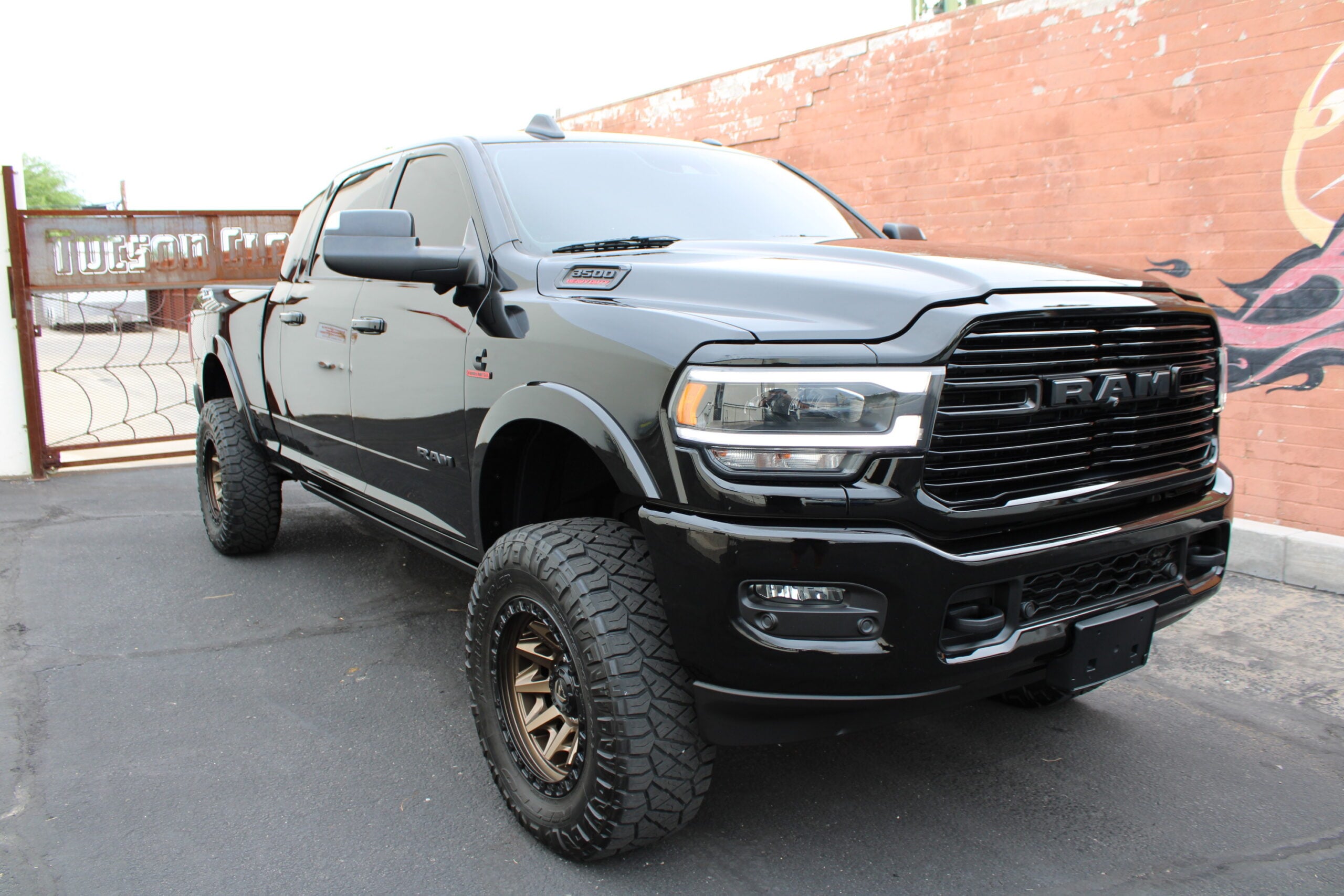2020 Ram 3500 MEGACAB  HO Diesel Aisin 5″ Lift 42k miles